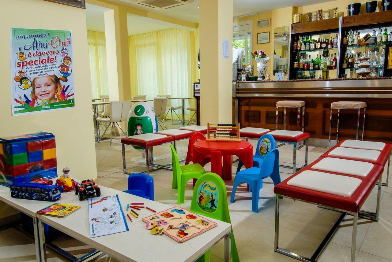 Hotel Bahamas Lido Di Savio Zewnętrze zdjęcie